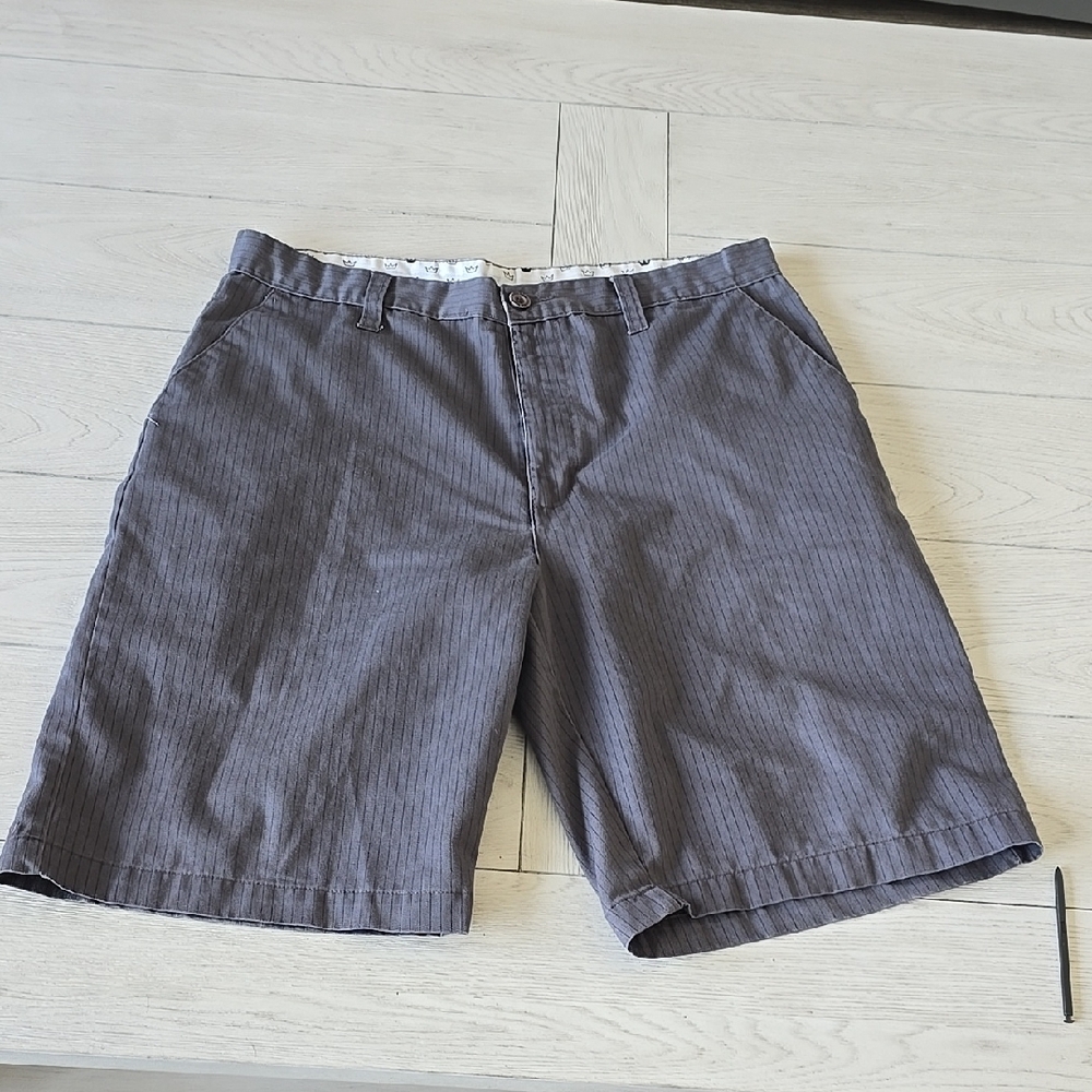 Men's Gray Striped Shorts